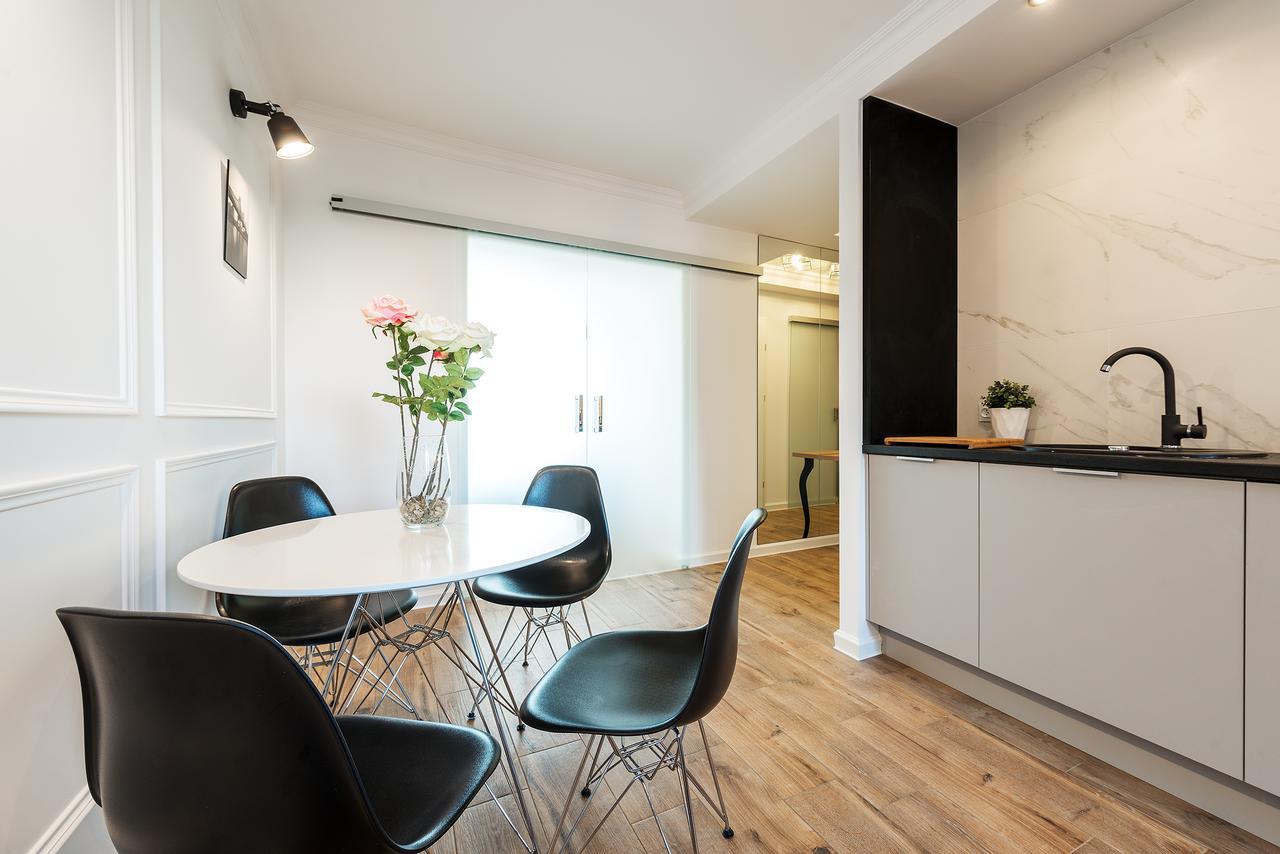 P&O Apartments Emilii Plater Warsaw Exterior photo