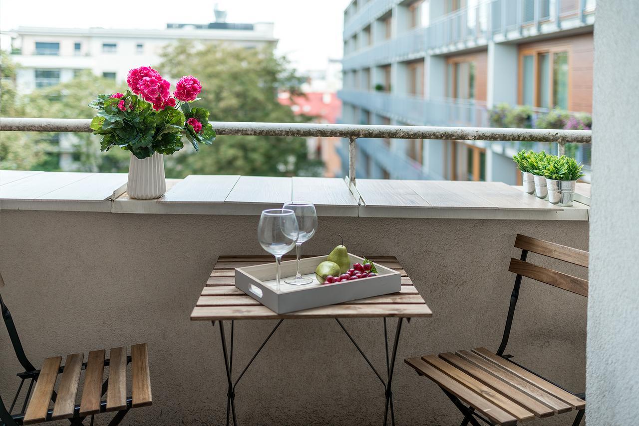 P&O Apartments Emilii Plater Warsaw Exterior photo